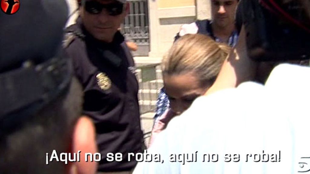Mª José Campanario, increpada
