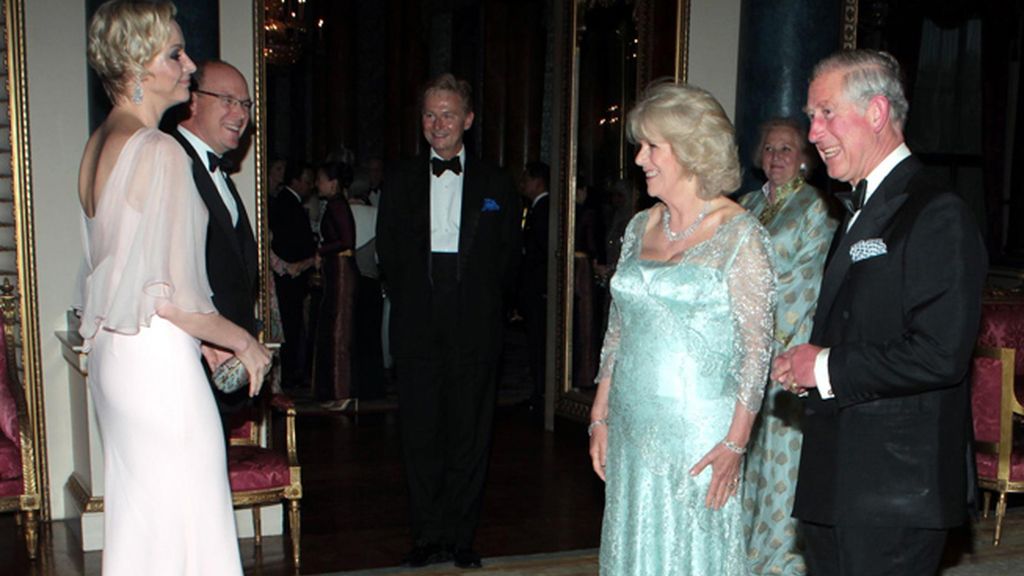 Charlene, y Alberto de Mónaco, con Carlos, y Camilla, duques de Cornualles