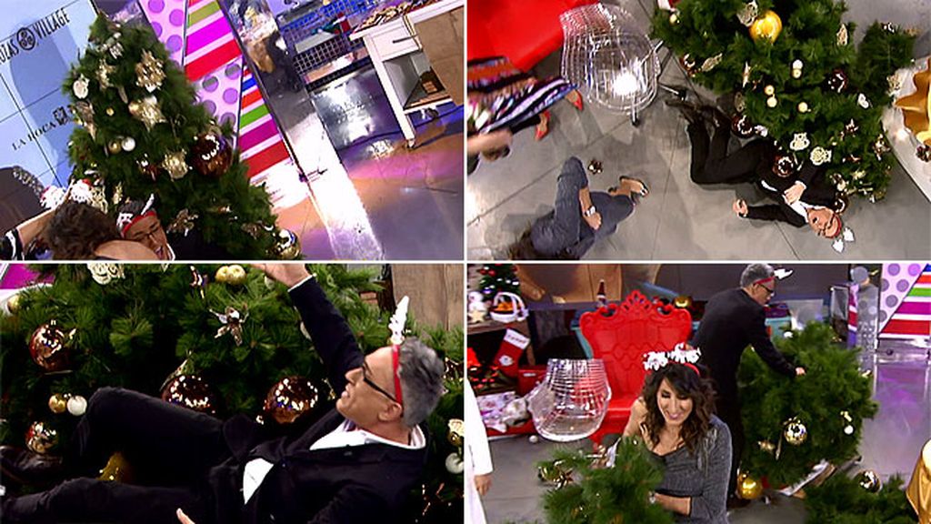 'Sálvame' mantiene su tradición: el árbol de Navidad acaba por los suelos