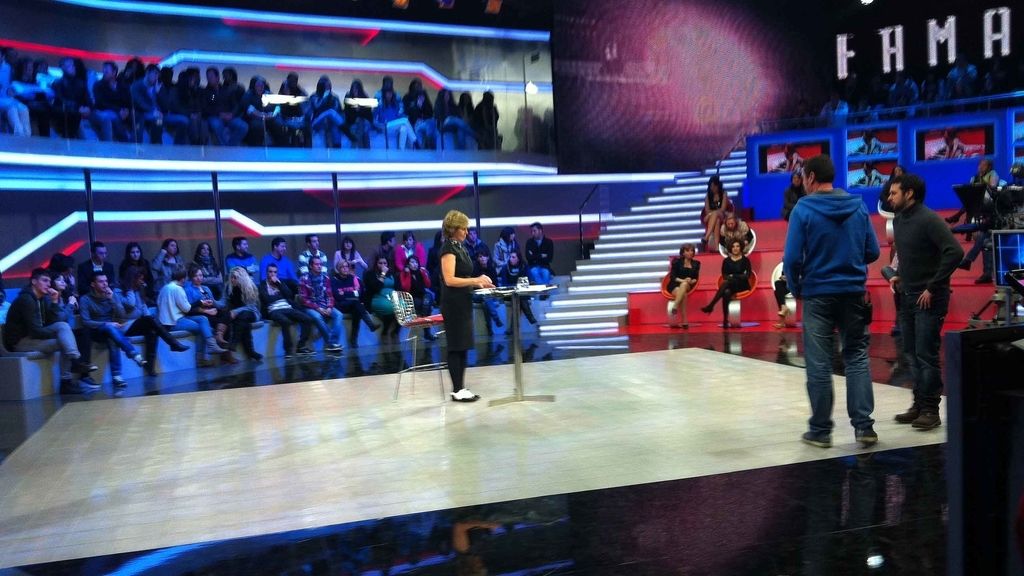 Una pantalla gigante en el suelo