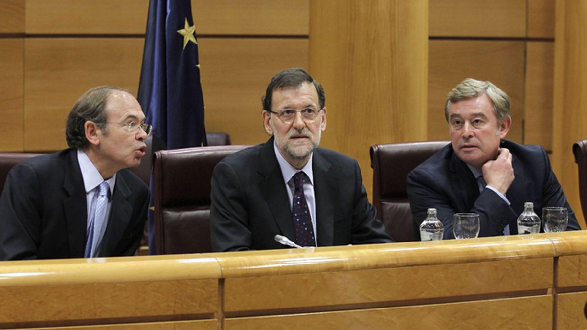 Rajoy preside la reunión del grupo popular en el Senado