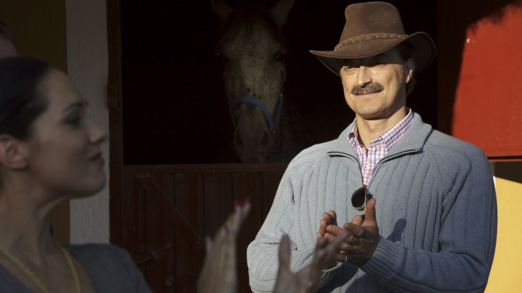 Julián, a Isabel: "Quiero que seas mi gitana, mi mujer, mi alcaldesa"