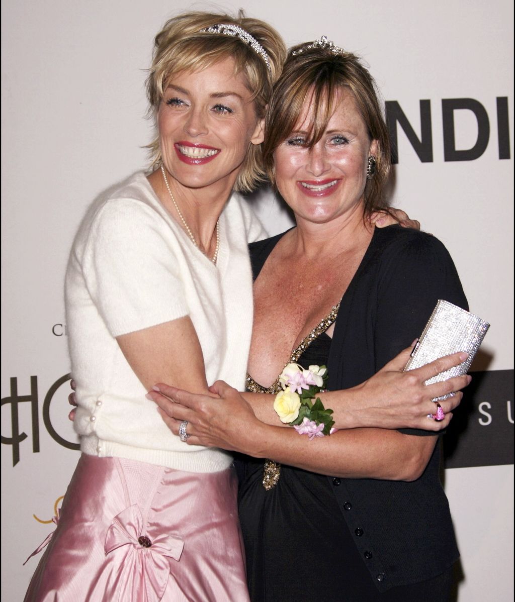 Sharon y Kelly Stone