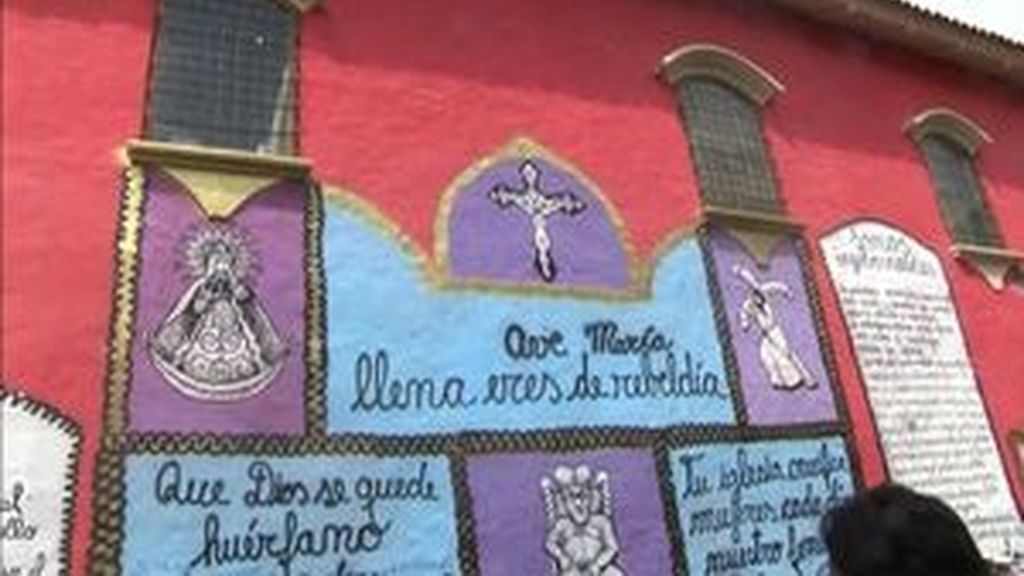 Polémica en Bolivia por la muestra en plena calle de un mural feminista