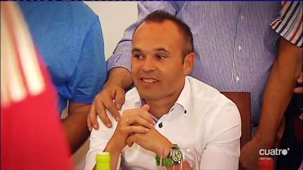 Iniesta festeja su gol del mundial en Fuentealbilla