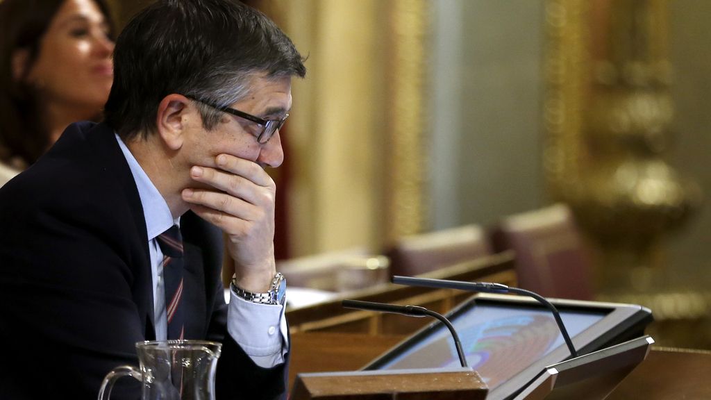 Patxi López despide a los diputados y pone fin a la legislatura