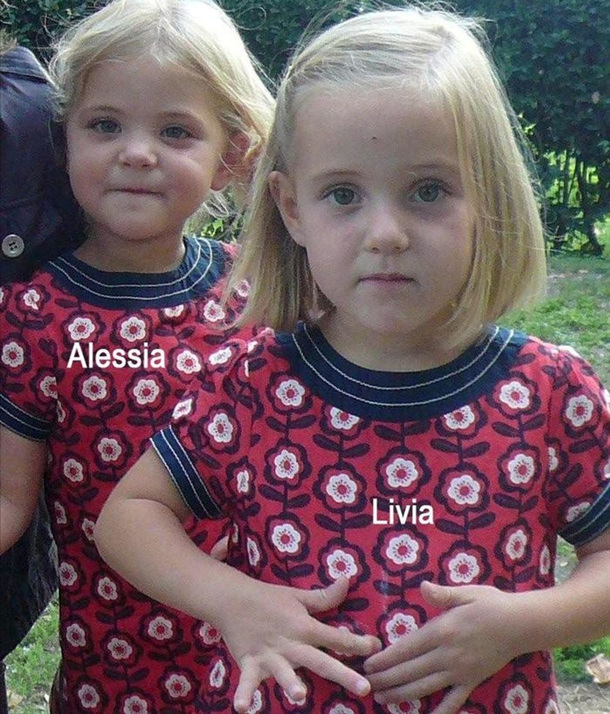 Imagen sin fechar facilitada por la policía del cantón Vadoise ayer, 9 de febrero de 2011, que muestra a las gemelas suizas Alessia (iz) y Livia (d), de seis años, desaparecidas en Italia el pasado 30 de enero. EFE/Policía Cantón Vaudoise