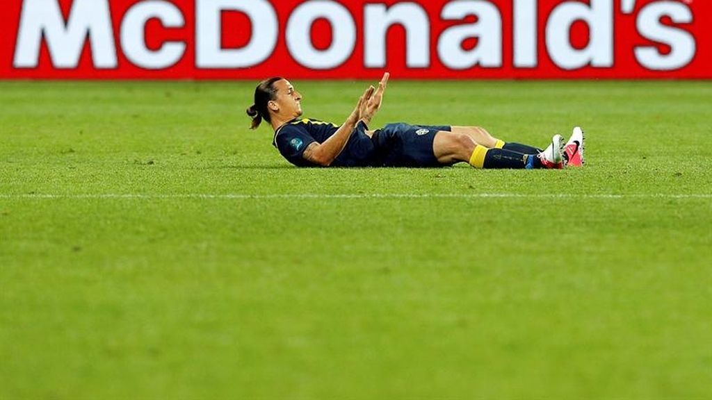 Shevchenco gana en su particular duelo con Ibrahimovic