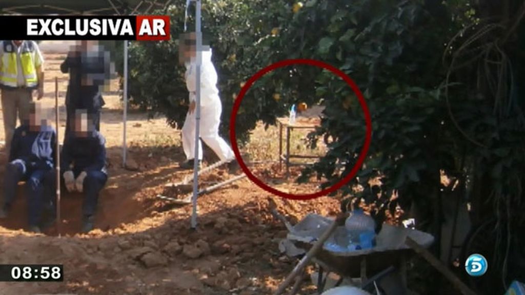 Durante los registros, la policía insistió en la hoguera