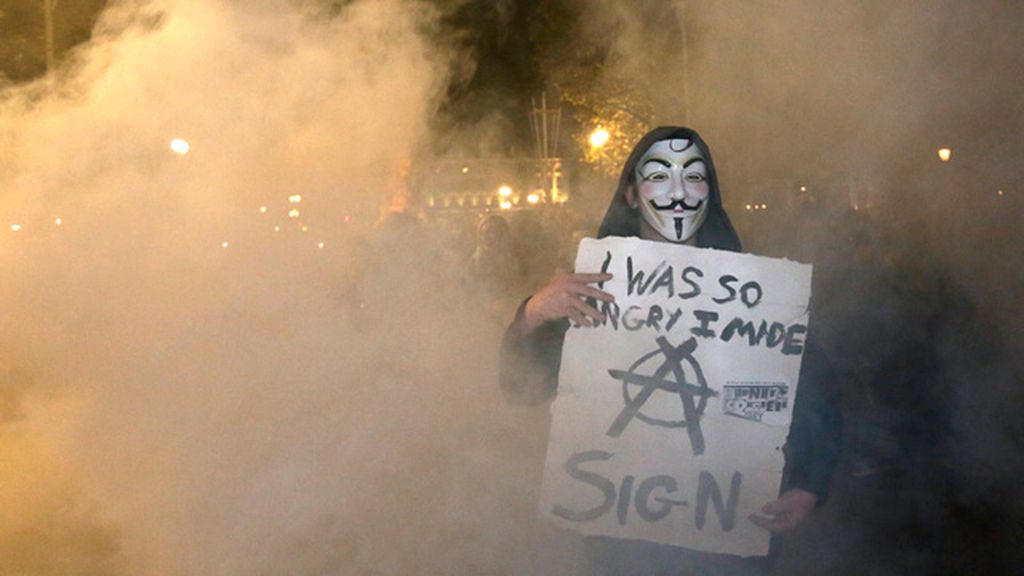La marcha del millón de máscaras convocada por Anonymous acaba en disturbios