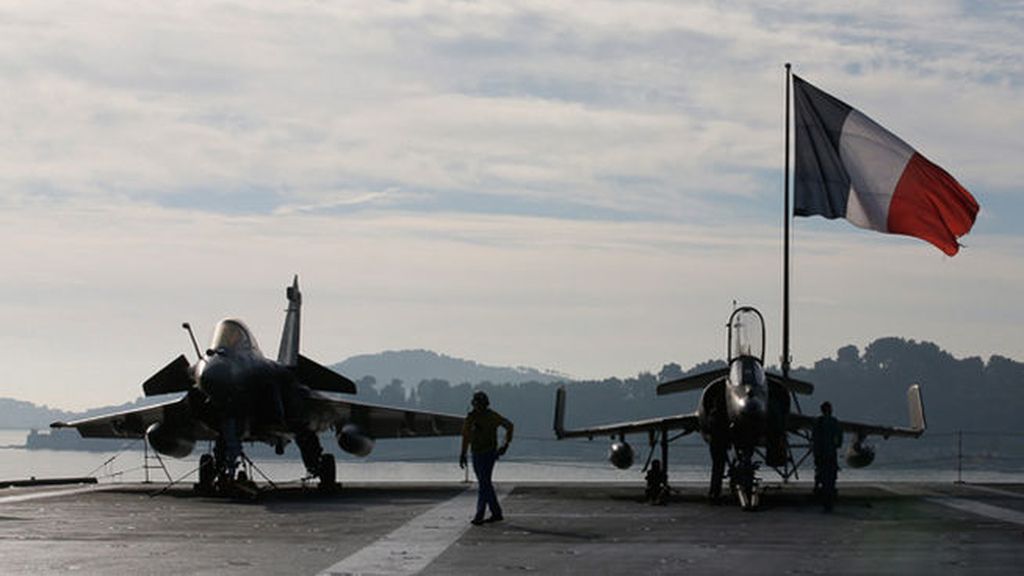 Francia sigue los bombardeos implacables sobre Al Raqa