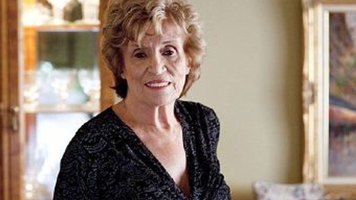 Marie Kolstad, la mujer de 83 años, que se sometió a la cirugía estética para mejorar la apariencia de sus pechos. Foto Daily Mail