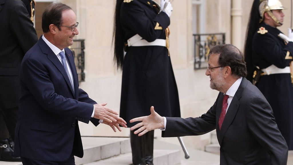 Hollande recibe a Rajoy en el Elíseo al inicio de la cumbre franco española