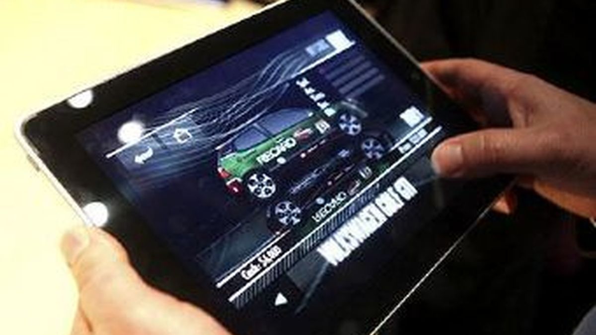 El Congreso ha recibido el aval de su Departamento de Informática para que los diputados que sean elegidos en las elecciones del próximo 20 de noviembre reciban un 'tablet' en sustitución del ordenador portátil que recibían. El Congreso ha recibido el aval de su Departamento de Informática para que los diputados que sean elegidos en las elecciones del próximo 20 de noviembre reciban un 'tablet' en sustitución del ordenador portátil que recibían.