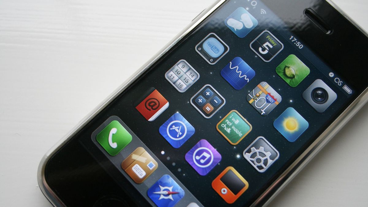 El iPhone 5 podría llegar con un procesador Dual Core A5, similar al del iPad, una cámara de 8 megapíxeles y recarga por inducción sin cables.