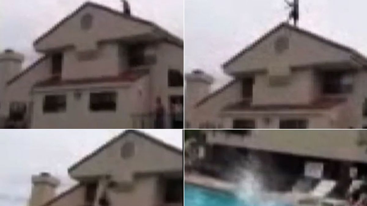Choca contra el borde de la piscina al lanzarse desde el techo de una casa Choca contra el borde de la piscina al lanzarse desde el techo de una casa