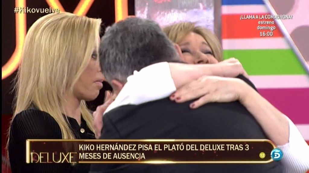 El colaborador se rencuentra con sus compañeros