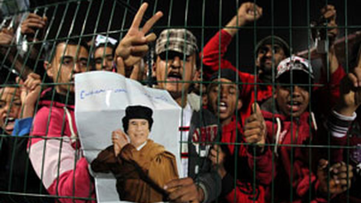 Partidarios de Gadafi se manifiestan en favor del líder libio. Vídeo: Informativos Telecinco