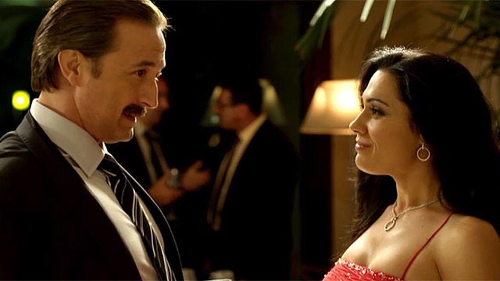 Julián, a Isabel: "Quiero que seas mi gitana, mi mujer, mi alcaldesa"