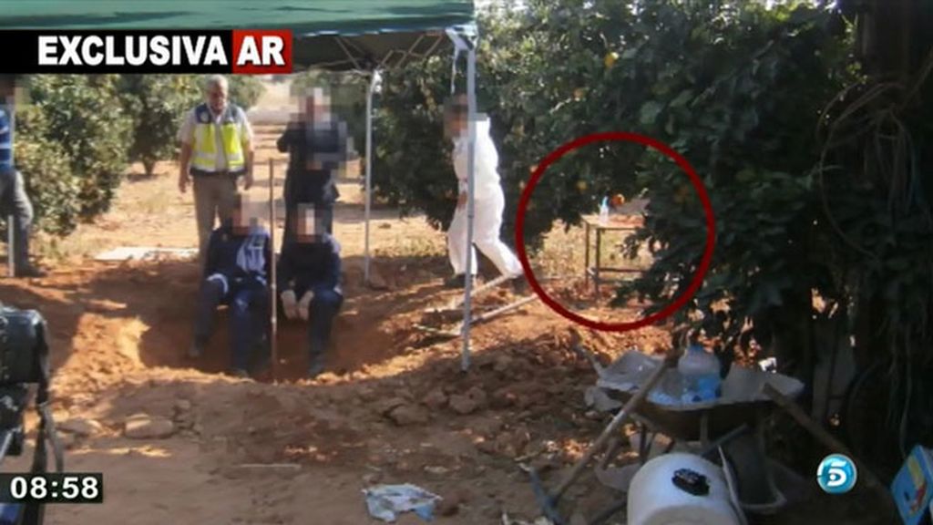 Durante los registros, la policía insistió en la hoguera