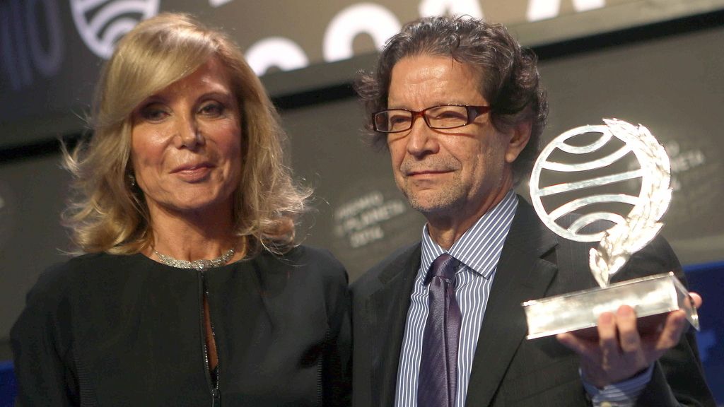 El escritor mexicano Jorge Zepeda, Premio Planeta 2014