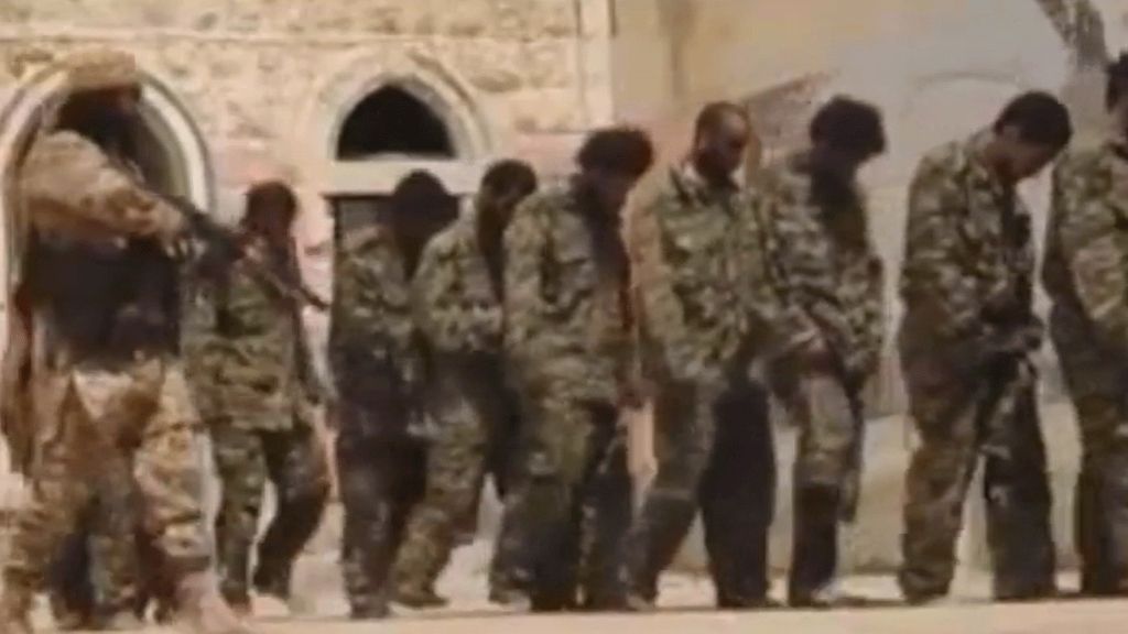 El Estado Islámico publica el vídeo de la ejecución de veinticinco prisioneros en Palmira