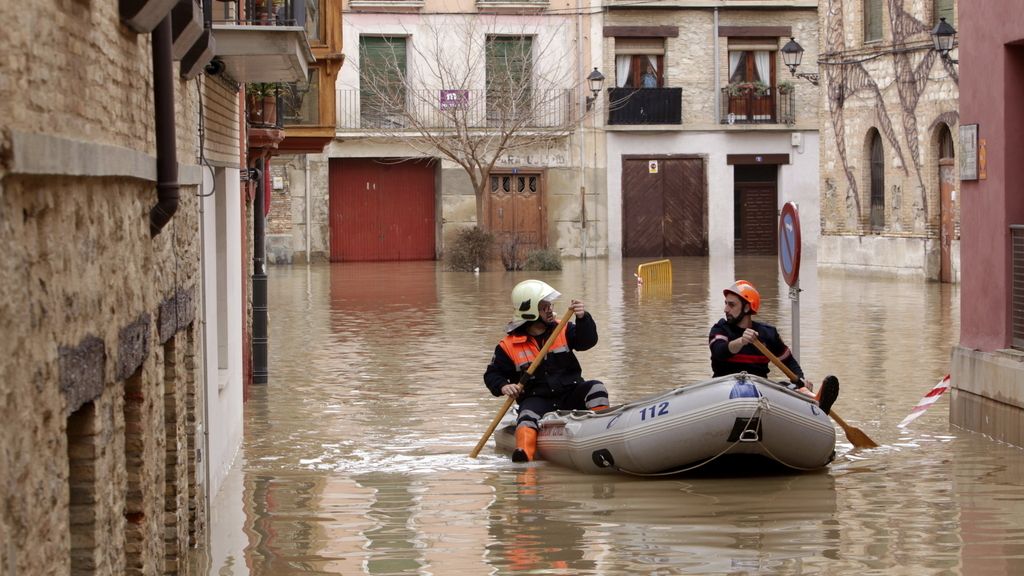 Baja el nivel de agua en las calles de Tudela