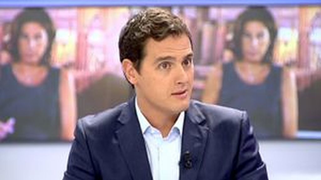 Rivera insta al PSOE: "Espero que el diálogo se instale en la vieja política"