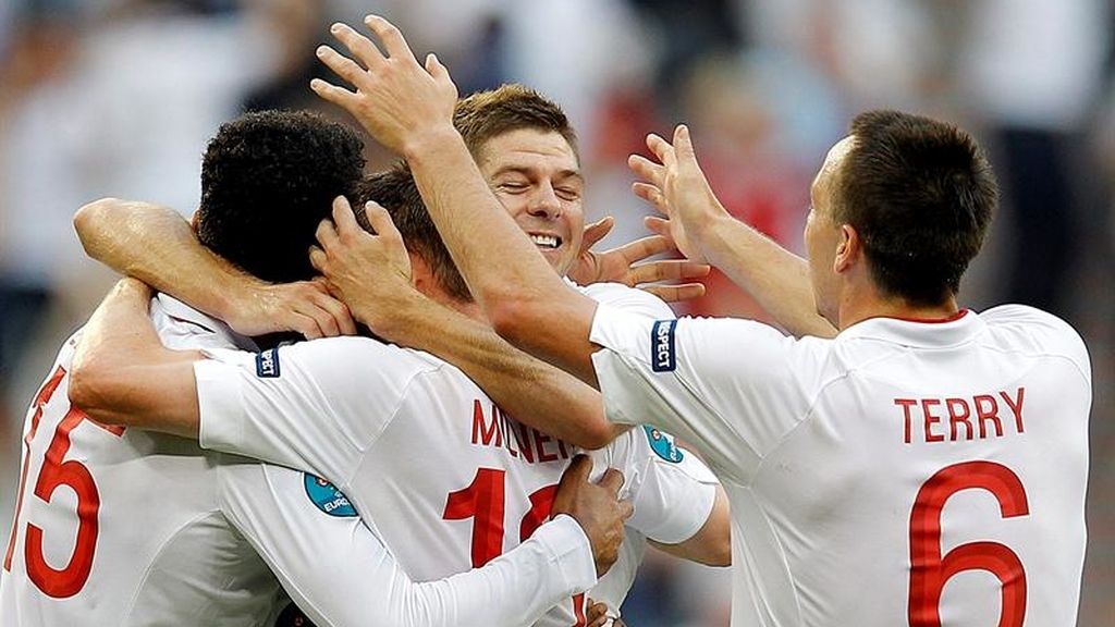 Duelo entre los gallos bleus y los pros ingleses