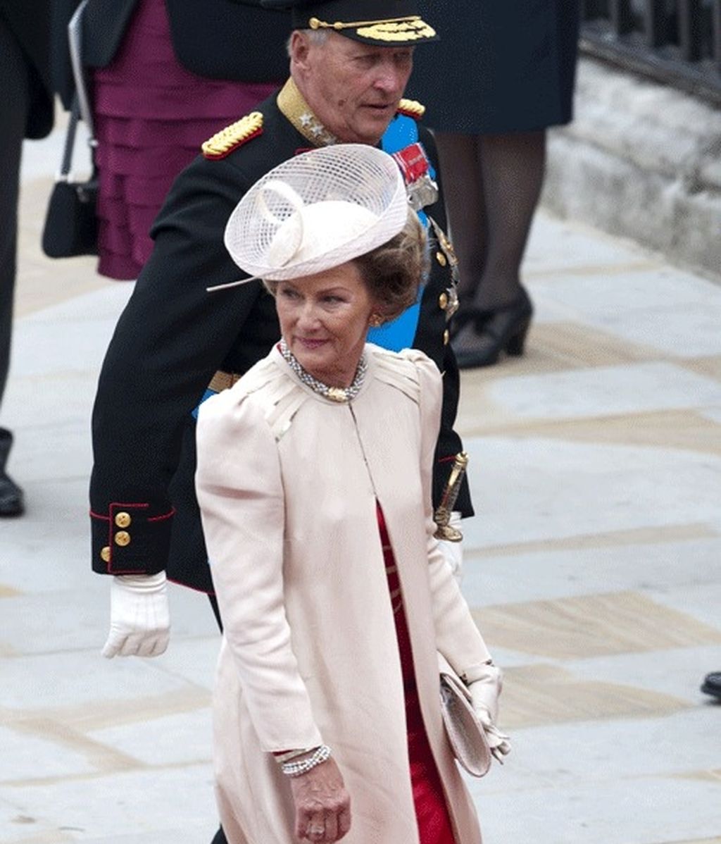 Los invitados, de punta en blanco