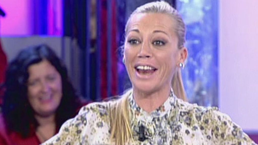 Belén Esteban simula un embarazo