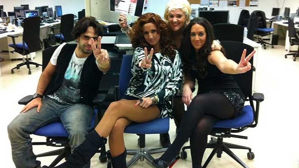 Rosario Morán, Alberto Melendi, Malú Egea, Celia Bisbal, y las gemelas Tania y Sandra Llasera