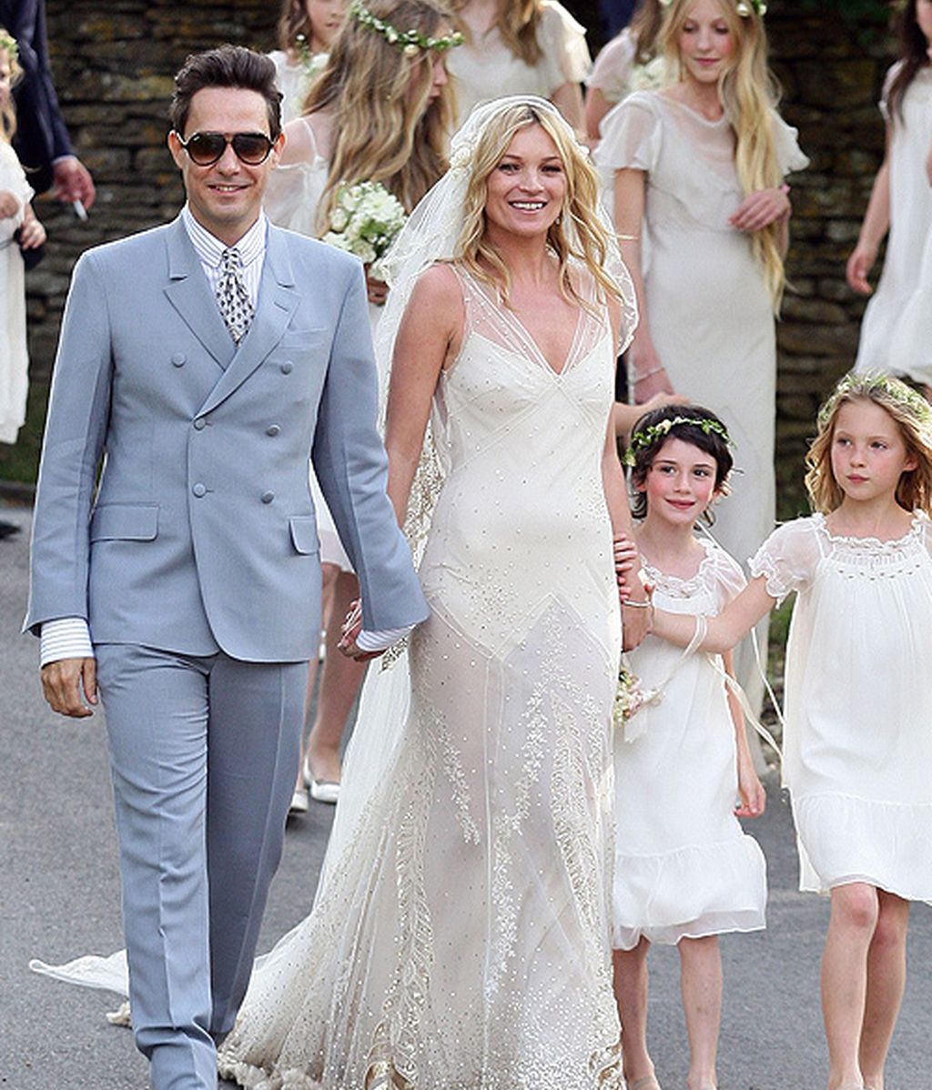 Kate Moss se casa con Jamie Hince con vestido de Galliano