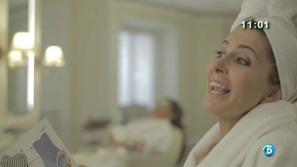 Paloma Barrientos, Marisa Martín Blázquez, Beatriz Cortázar, Paloma García Pelayo y Miguel Ángel Nicolas, cotilleos en la peluquería