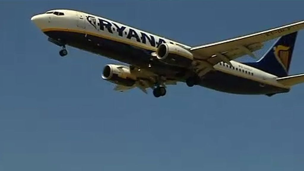 Ryanair impone la ley seca en la ruta entre Reino Unido e Ibiza