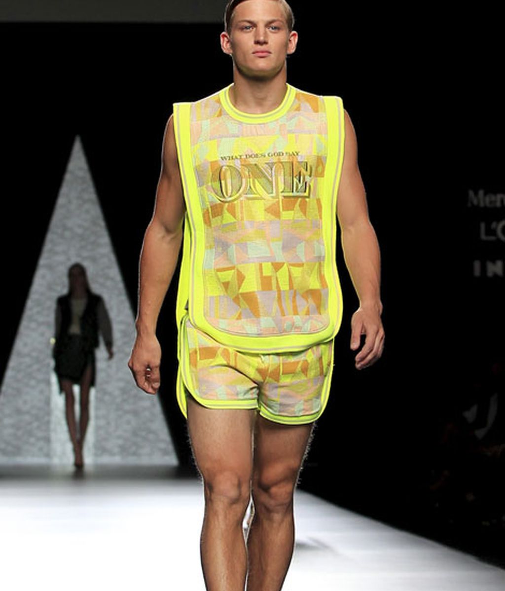 Las formas piramidales y el color flúor