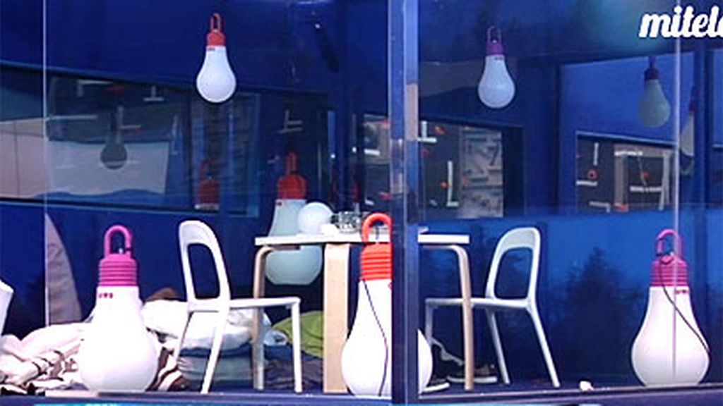 ¿Un castigo o un premio para los dos tortolitos?