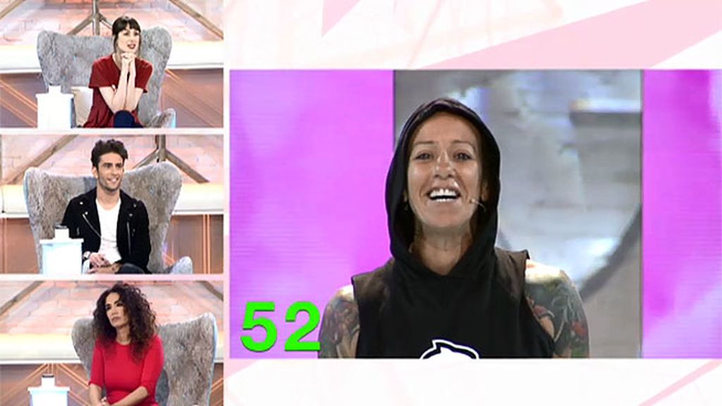 Esther: “Quiero hacer un KO a mi imagen de chica dura y sacar mi lado sexy”