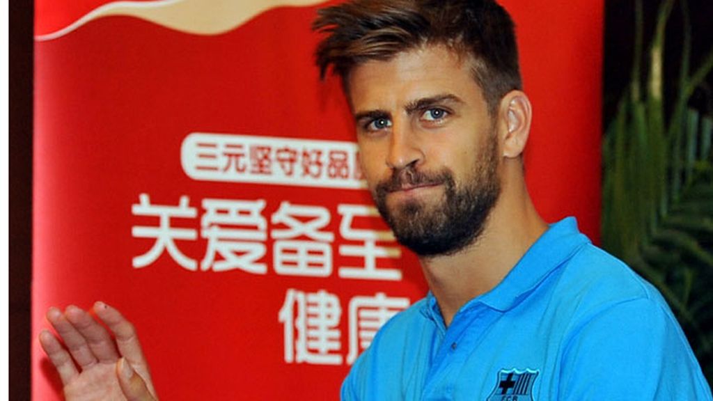 Piqué, un guapo de promoción en China