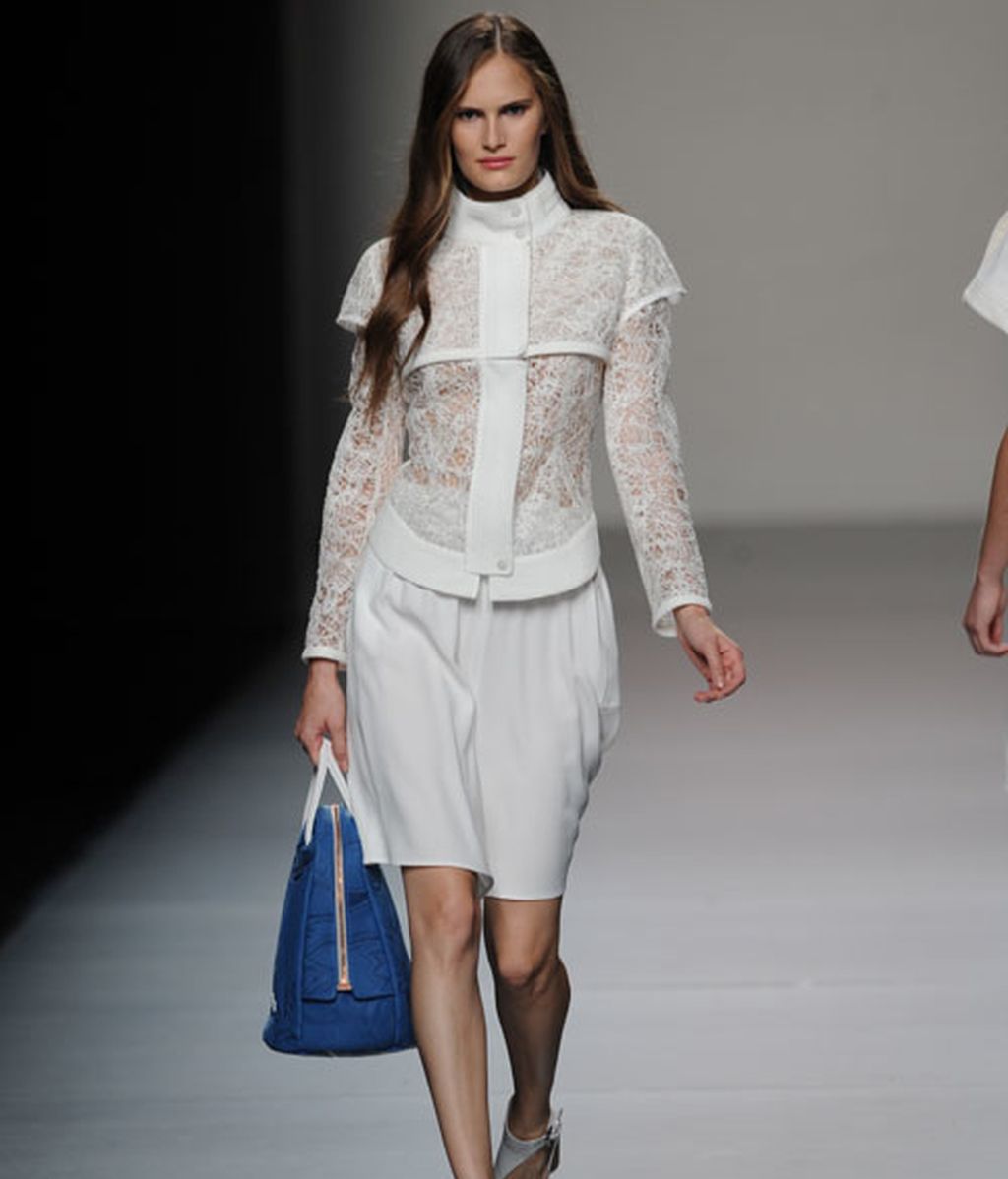 Vuelta a los 50 con Adolfo Domínguez