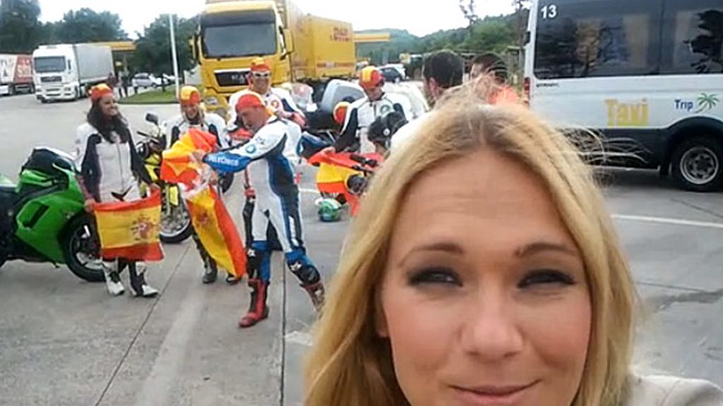 La marea roja viaja en moto