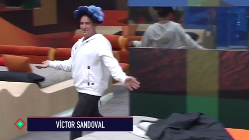 Victor Sandoval y su almohada mágica