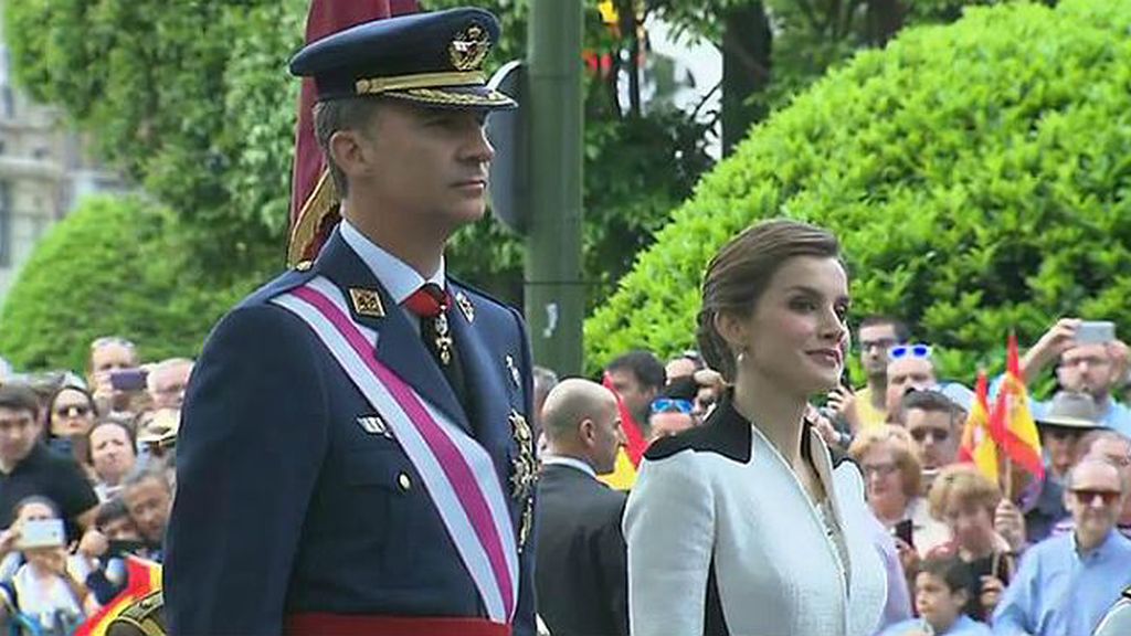 El rey Felipe VI preside el Día de las Fuerzas Armadas con un Gobierno en funciones