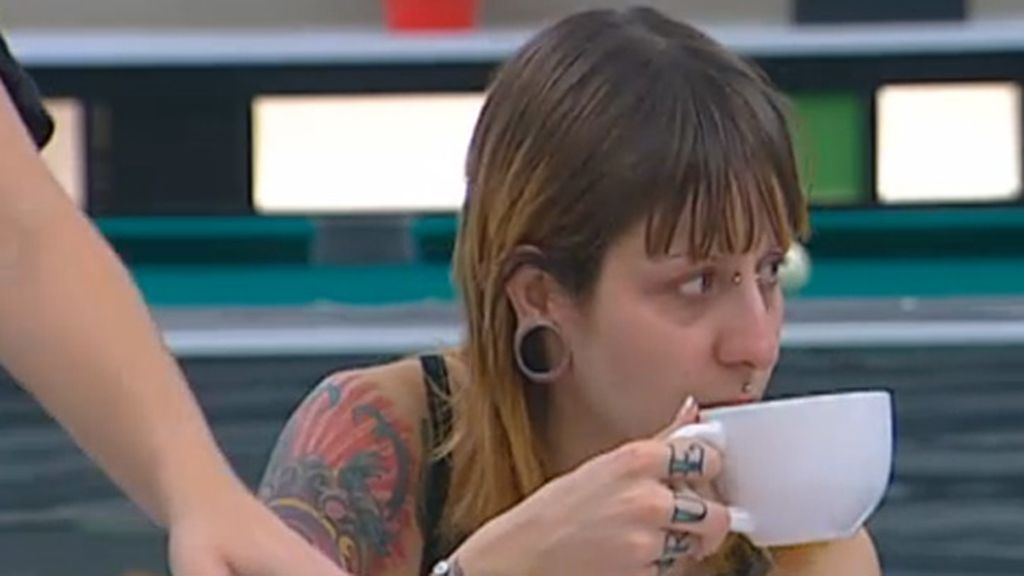 A vueltas con la cafetera y primeras "conspiraciones"