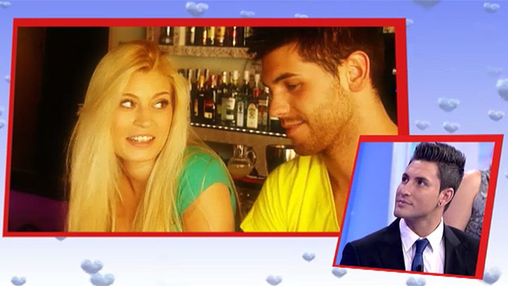 Ainhoa, una más entre los amigos de Erik