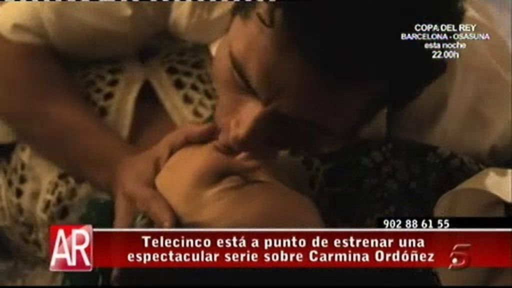 Narra la vida de Carmen desde su niñez hasta convertirse en 'La Divina'