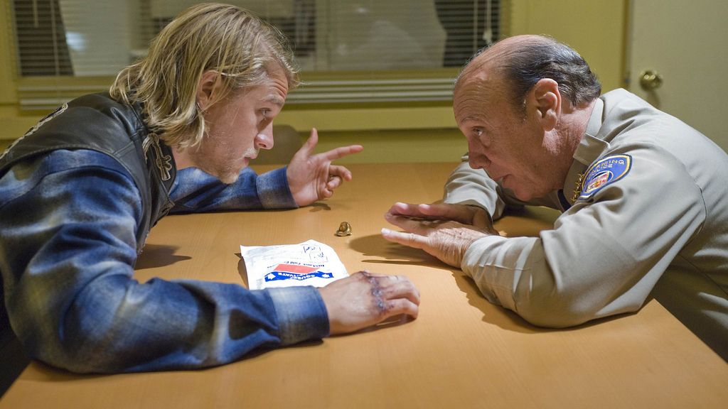 Un grupo de motoristas haciendo justicia al margen de la ley