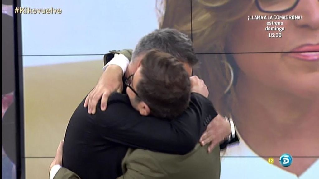 El colaborador se rencuentra con sus compañeros