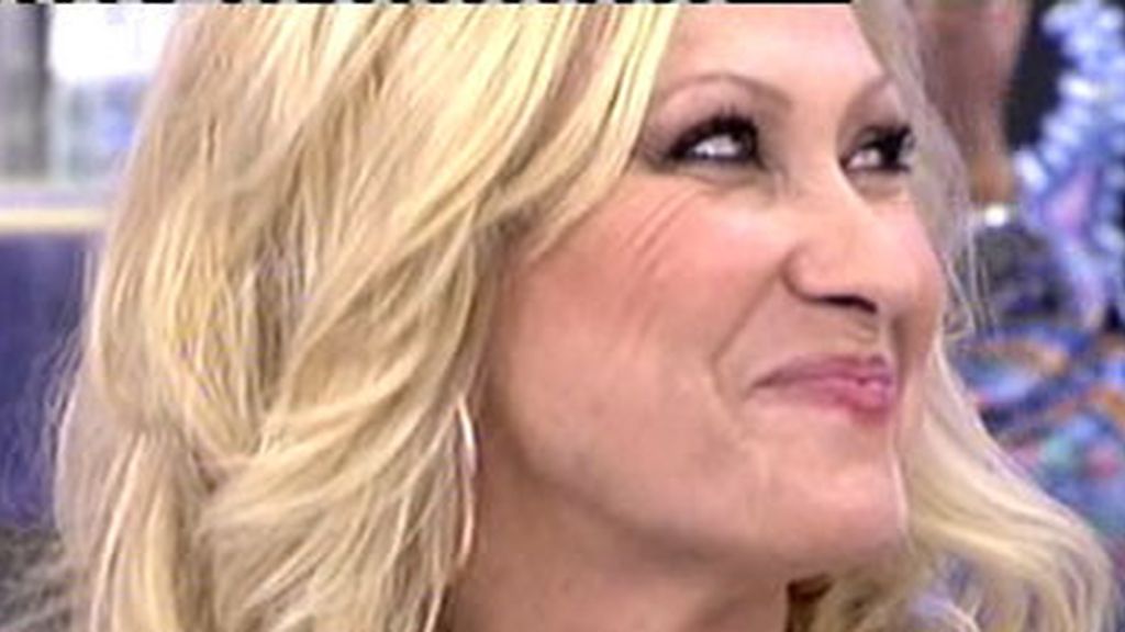 Se emociona al escuchar la canción con la que conoció a Amador