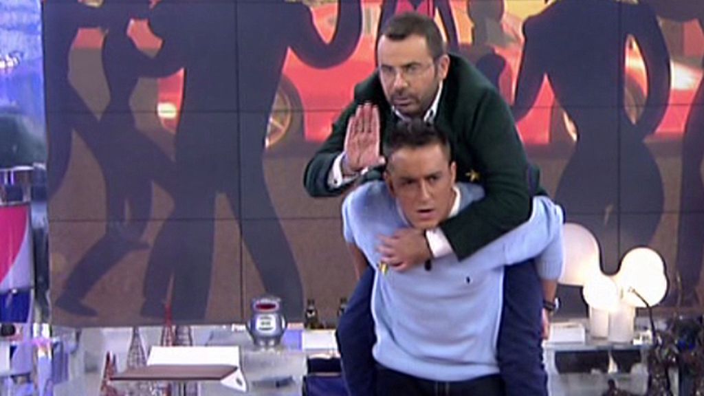 A caballito en plató